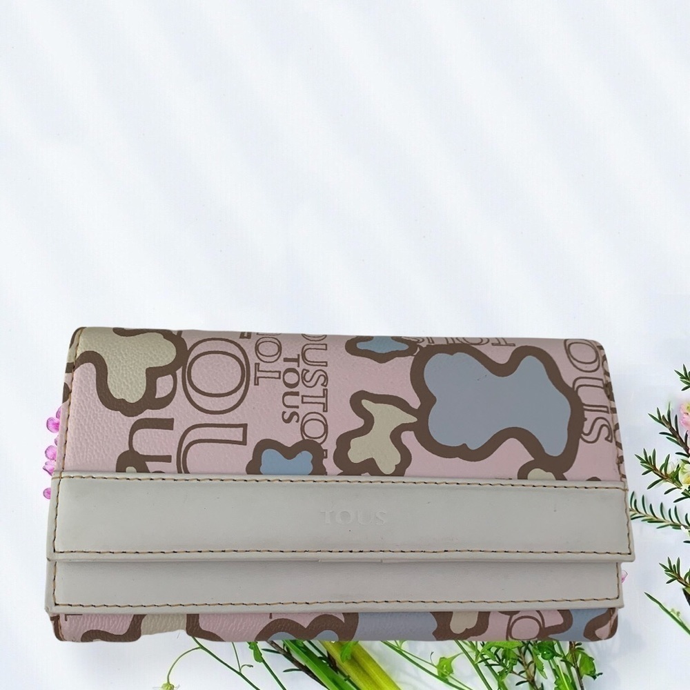 Tous  wallet